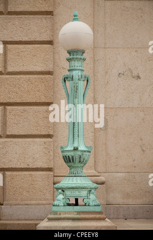 Laternenpfahl in der Freer Gallery of Art. Washington, D.C. Stockfoto