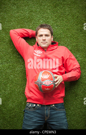 Fußballer Mike Michael Owen in Umbro Marken-Trainingsanzug Stockfoto