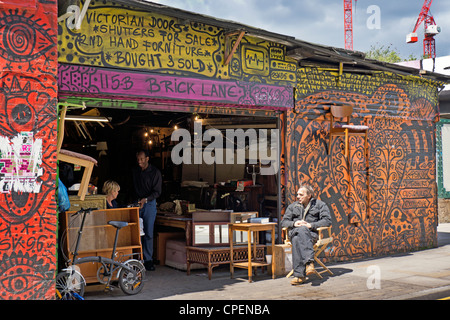 Second-Hand-Shop Brick Lane London Stockfoto