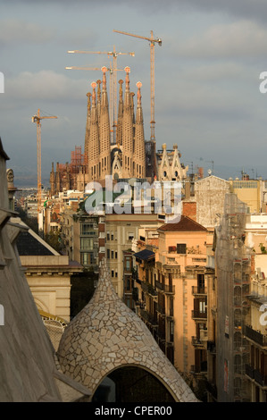 Dachterrasse der Casa Pedrera, entworfen von Antoni Gaudi, Barcelona, Katalonien, Spanien Stockfoto