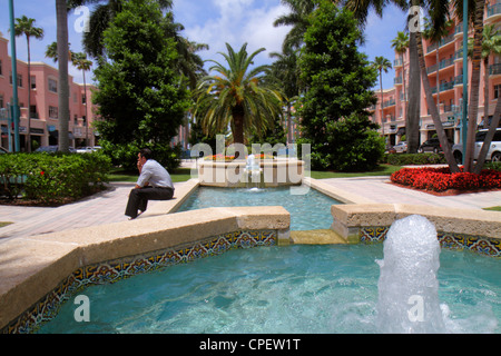 Boca Raton Florida, Palm Beach County, Mizner Park, Plaza Real, gehoben, Shopping Shopper Shopper Shopper Shops Markt Märkte Marktplatz Kauf Verkauf, ret Stockfoto