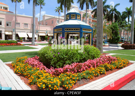 Boca Raton Florida, Palm Beach County, Mizner Park, Plaza Real, gehoben, Shopping Shopper Shopper Shopper Shops Markt Märkte Marktplatz Kauf Verkauf, ret Stockfoto