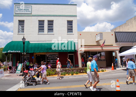 Florida Hernando County, Brooksville, Florida Blueberry Festival, Veranstaltung, Main Street, renovierte historische Gebäude, Skyline der Stadt, Familienfamilien Stockfoto