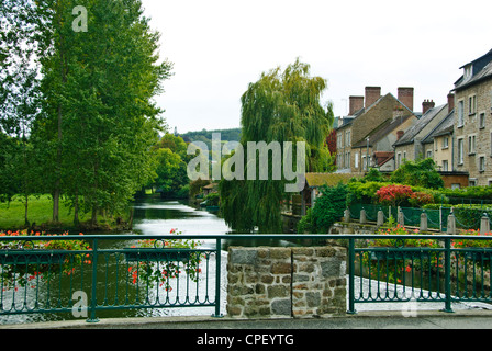 Putanges-Pont-Écrepin, überspannte, Calvados und Orne River'Plus Beaux Village'Swiss, Suisse, Normandie, Normandie, Frankreich Stockfoto