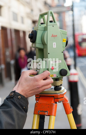 Eine Leica Total Station für Vermessung, London, Großbritannien Stockfoto