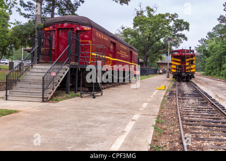 Alte restaurierte antike Eisenbahnwaggons auf dem Railfest 2012 im 'Texas State Railroad' Depot in Rusk, Texas. Stockfoto