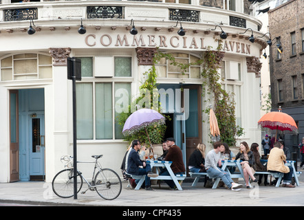 Die kommerzielle Taverne in Spitalfields, London, England, UK Stockfoto