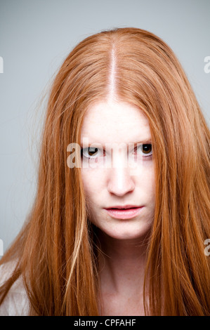 Frau mit Ingwer Haar Stockfoto