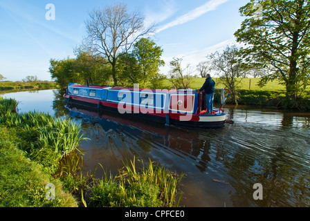 Narrowboat auf dem Lancaster-Kanal in der Nähe von Garstang Lancashire England Stockfoto