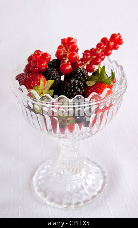 Sahne Kuchen Pfingstmontag garniert Stockfoto
