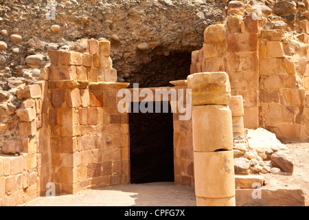 Viele der Höhle, am Toten Meer-Highway, Jordan, Westasien Stockfoto