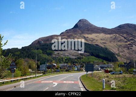 A82 Straße in Glencoe mit Pap von Glencoe in das Hochland von Schottland, Vereinigtes Königreich Stockfoto