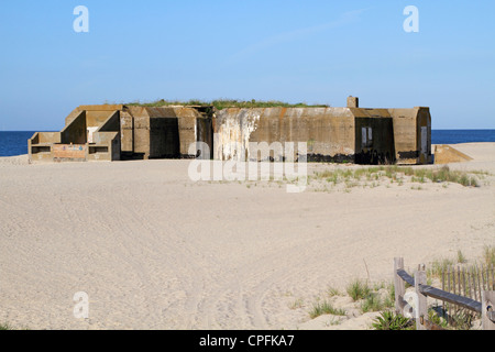 Dem zweiten Weltkrieg Batterie 223 Artillerie Bunker am Strand von Cape May, New Jersey, USA. Stockfoto