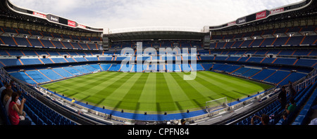 Panoramablick über das Stadion von Real Madrid Santiago Barnabéu in Madrid, Spanien Stockfoto