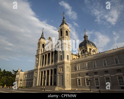 Almudena Kathedrale, Madrid, Spanien Stockfoto