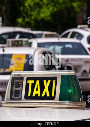 Taxis in Madrid, Spanien Stockfoto