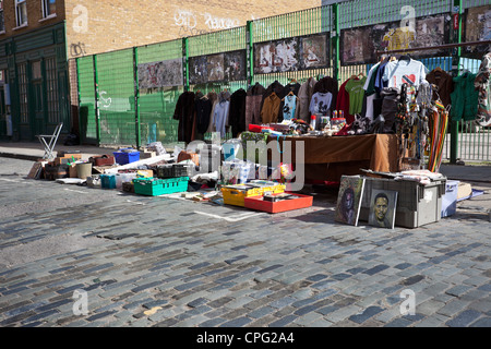 Brick Lane Marktstand auf der Straße, Spitalfields, London, England, Großbritannien. Stockfoto