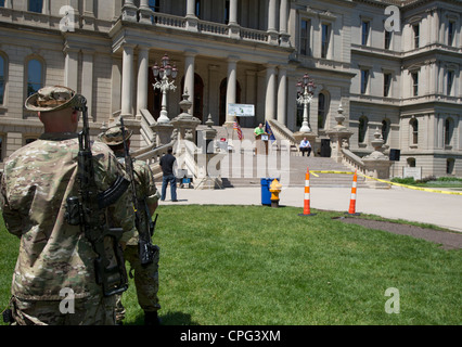 Pistole Befürworter Kundgebung gegen Aufhebung Michigans "Stand Your Ground" Gesetzes Stockfoto