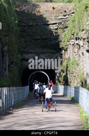 Grabstein-Tunnel auf dem Monsal Trail in der Nähe von Bakewell Stockfoto