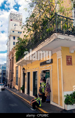 PUERTO RICO - SAN JUAN - die alte Stadt Banco Popular Gebäude Stockfoto