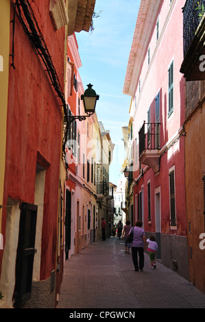 Gasse in der Altstadt, Carrer del Portal De La Font, Ciutadella de Menorca, Menorca, Balearen, Spanien Stockfoto