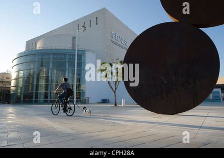 Habima renovierten Gebäude des Nationaltheaters am 8. Mai 2012 in Tel Aviv, Israel. Stockfoto