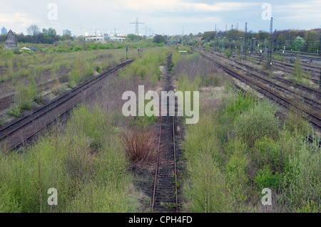 Stillgelegte Bahnstrecke Rangierbahnhof der 1989 Deutschland geschlossen. Stockfoto