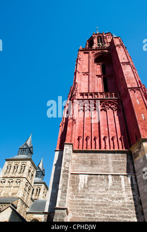 St. Servatius-Kirche und St. John Glockenturm, Maastricht, Niederlande, Europa. Stockfoto