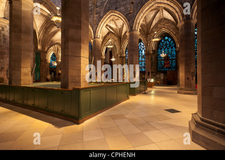 Das Innere des High Kirk of Edinburgh (St Giles' Cathedral), Edinburgh, Schottland. Stockfoto