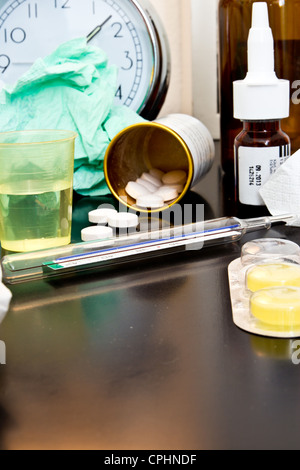 Nachttisch Grippe-Patienten Stockfoto