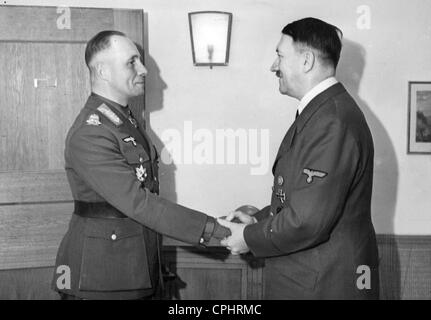 Adolf Hitler treffen General Feldmarschall Erwin Rommel, 1942 (s/w Foto) Stockfoto