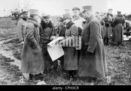 Kaiser Wilhelm II. und Kaiser Charles Besuche ich vorne, 1917 Stockfoto