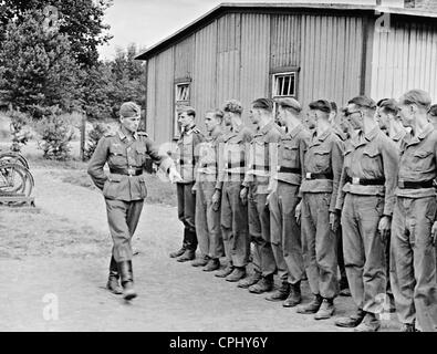 Vormilitärische Ausbildung in der Hitler-Jugend, 1942 Stockfoto