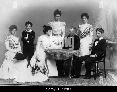 Herzog Karl Theodor in Bayern mit seiner Familie, 1900 Stockfoto