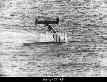 Wasser Landung eine Messerschmitt Me 110, 1940 Stockfoto