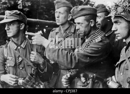 Deutsche Soldaten An Der Westfront 1944 Stockfotografie - Alamy