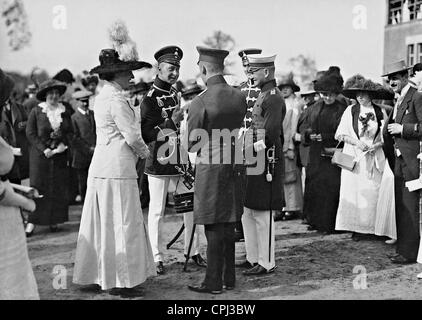 Kronprinz Wilhelm auf der Rennbahn Grunewald, 1913 Stockfoto