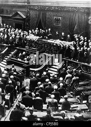 Die Vereidigung von Präsident Paul von Hindenburg in den Plenarsaal des Deutschen Reichstags, 12. Mai 1935 (s/w Foto) Stockfoto
