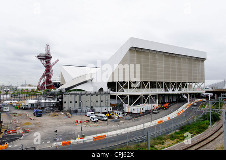 LONDON, UK - Mai 14: The London 2012 Olympic Park im Bau am 14. Mai 2012 in Stratford, London. Stockfoto