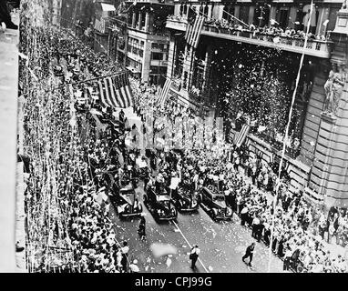 Ticker Tape Parade für Douglas Corrigan in New York, 1938 Stockfoto