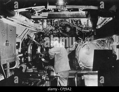 Torpedo-Zimmer in einem deutschen u-Boot Stockfoto