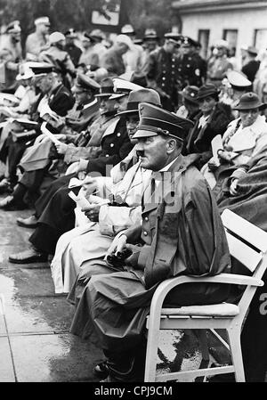 Adolf Hitler während eines Wettkampfes bei den Olympischen Spielen 1936 Stockfoto