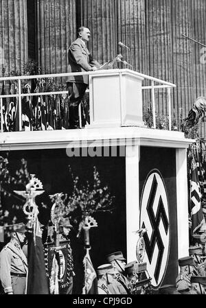 Adolf Hitler in einer Rede am Maifeiertag, 1936 Stockfoto