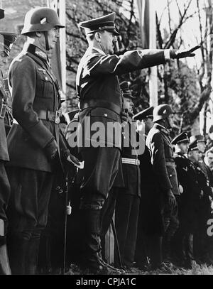 Fedor von Bock und Adolf Hitler während einer Parade in Wien, 1938 Stockfoto