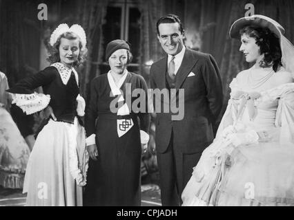 Lilian Harvey, Mildred Davis, Harold Lloyd und Mady Christians in den UFA-Filmstudios, 1932 Stockfoto