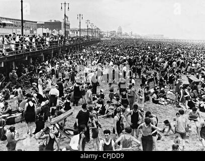 Strand von Coney Island, 1926 Stockfoto