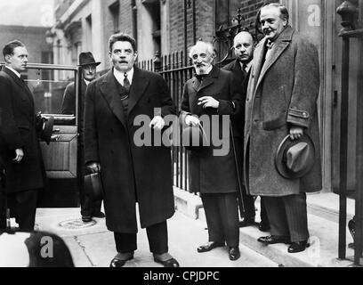 Edouard Herriot und Aime de Fleuriau vor die Downing Street Nr. 10, 1932 Stockfoto