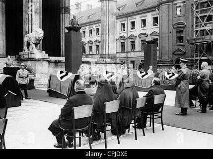 Hess, Hitler und Wagner an der Handlung des Staates für die Opfer des Attentats auf Hitler in Buergerbraeukeller, 1939 Stockfoto