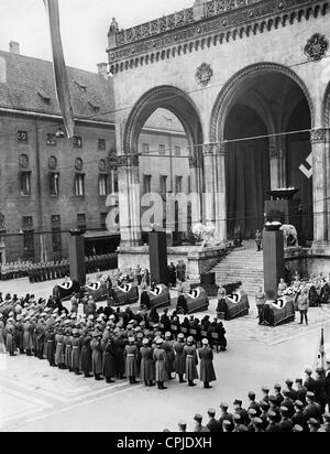 Handlung des Staates für die Opfer des Attentats in Buergerbraeukeller vor der Feldherrnhalle, 1939 Stockfoto