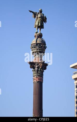 BARCELONA, Spanien - Dezember 2011: Kolumbus-Denkmal von Passeig de Colom betrachtet. Barcelona, Spanien. Stockfoto